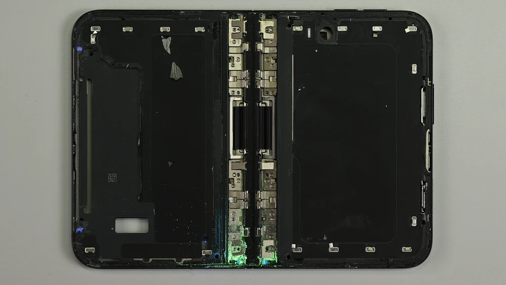 iPhone Duo có điểm sửa chữa cao nhất nhóm smartphone gập