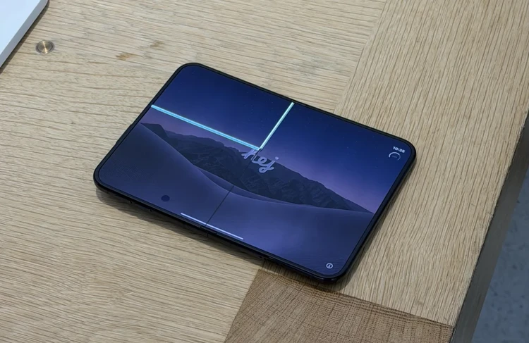 iPhone Duo nứt màn hình trong, Apple lên tiếng!