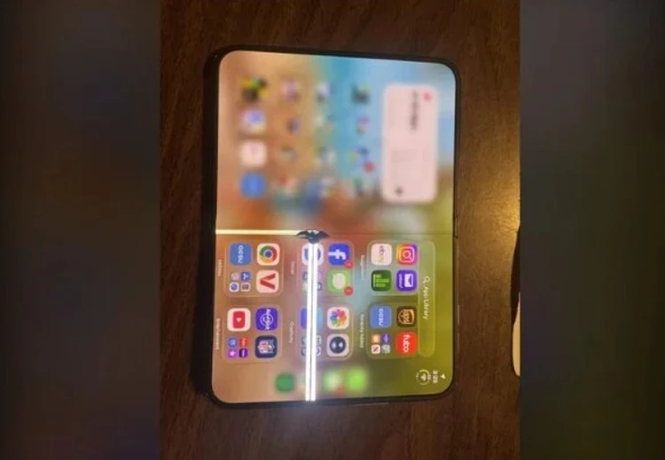 iPhone Duo nứt màn hình trong, Apple lên tiếng!