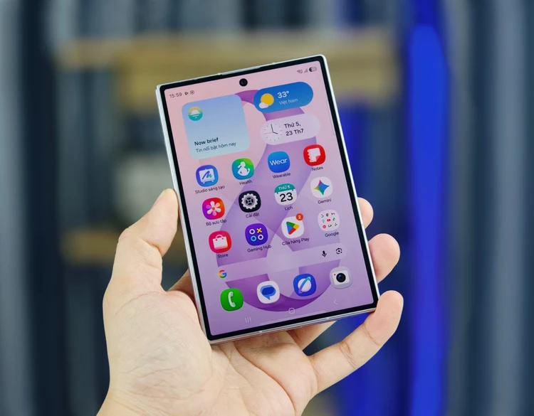 iPhone Duo vs Galaxy Z Fold 8: Màn so tốc độ cực căng!
