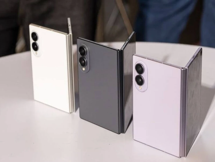 iPhone Duo vs Galaxy Z Fold 8: Màn so tốc độ cực căng!