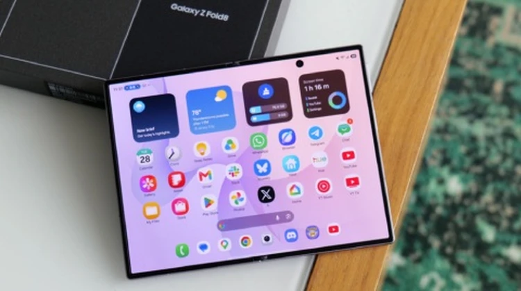 iPhone Duo vs Galaxy Z Fold 8: Màn so tốc độ cực căng!
