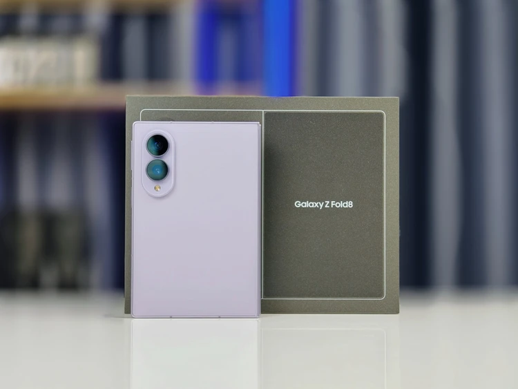 iPhone Duo vs Galaxy Z Fold 8: Màn so tốc độ cực căng!